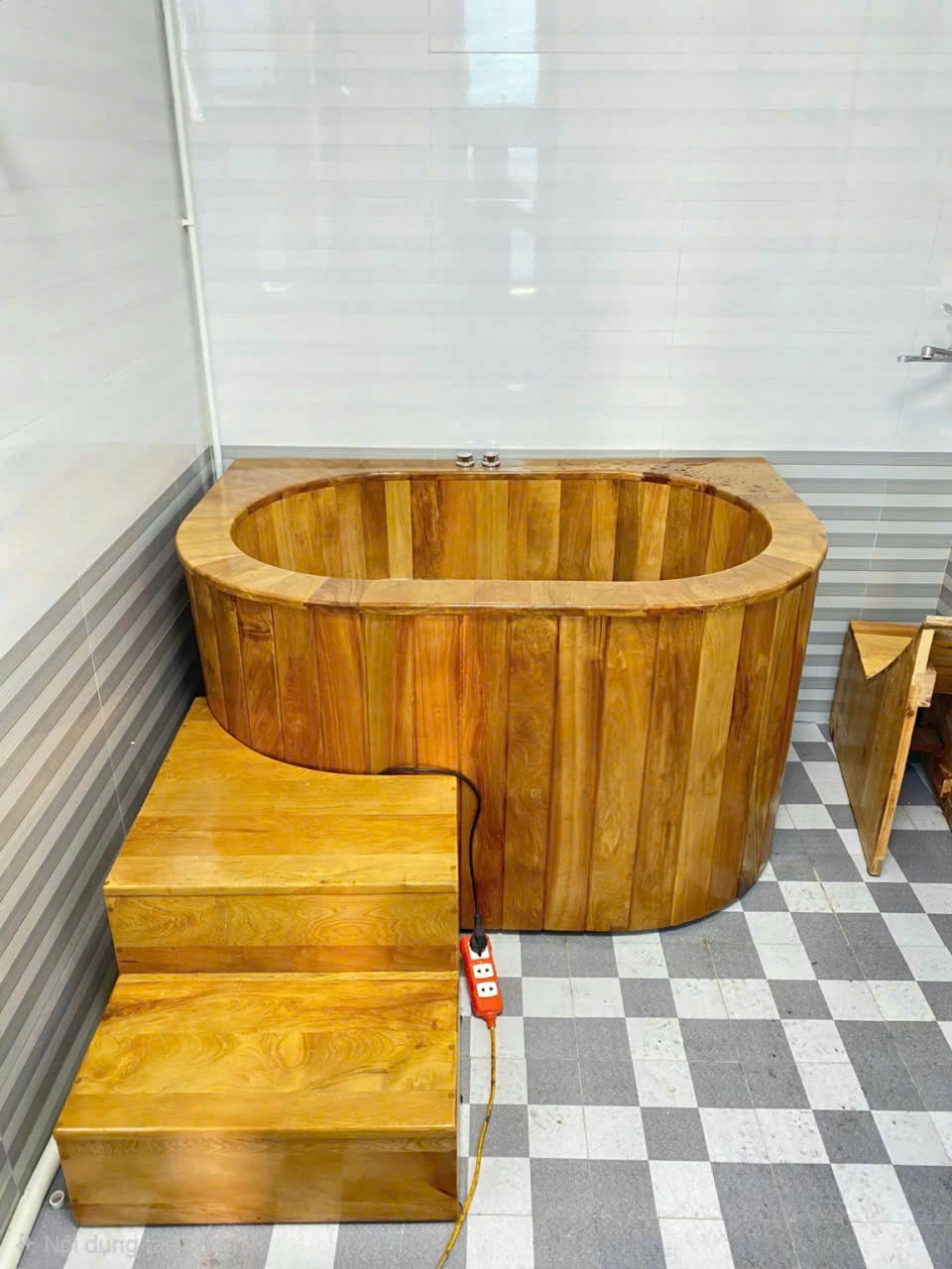 Bồn Tắm Gỗ Sục Massage Cao Cấp